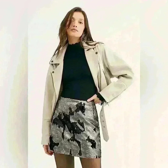 Free People one  Sequin Mini Skirt size 10 very nice condition - Picture 1 of 13